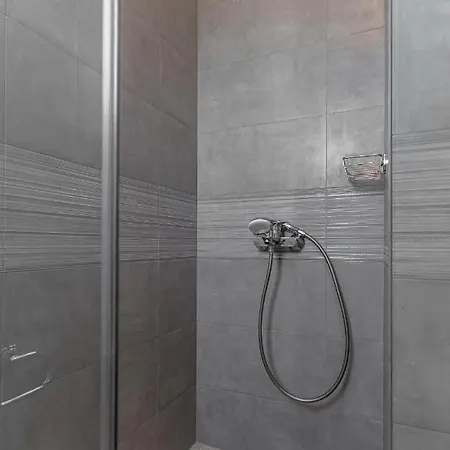 Elma Kastraki With Pool *