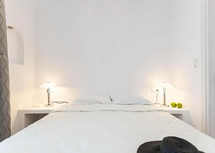 Elma Kastraki With Pool *